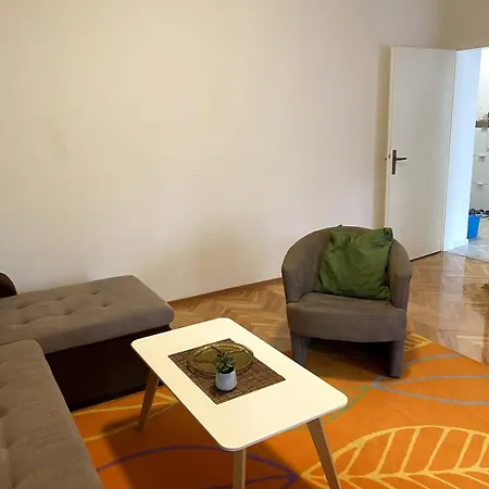 Tzk Lovely 1 Bedroom With Parking Spot