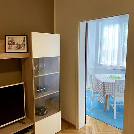 Tzk Lovely 1 Bedroom With Parking Spot Apartman