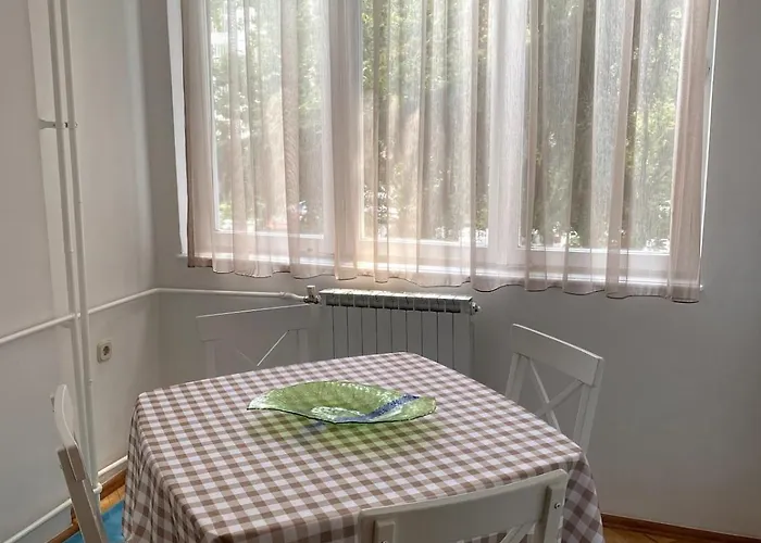 Tzk Lovely 1 Bedroom With Parking Spot 스코페