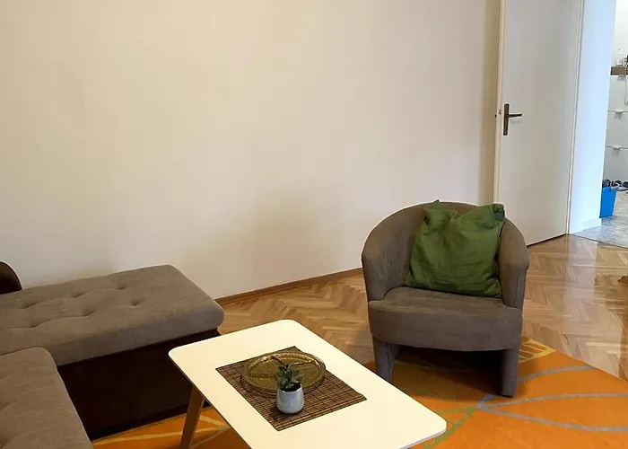 Tzk Lovely 1 Bedroom With Parking Spot